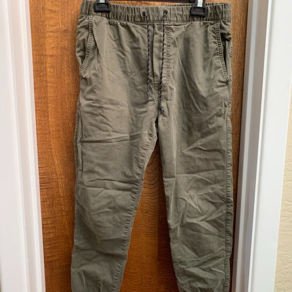 American Eagle "Men's" Olive Joggers - Picture 1 of 4